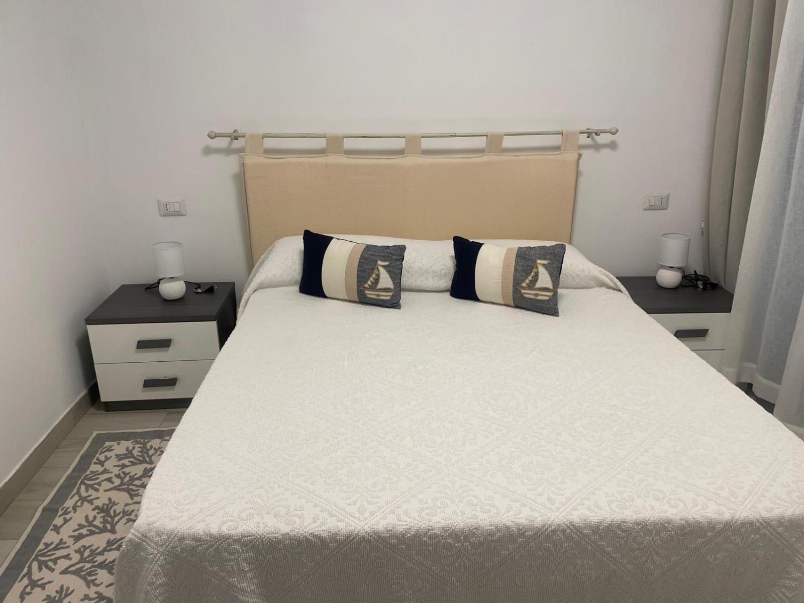 Camelia'S House Apartment Olbia Room photo